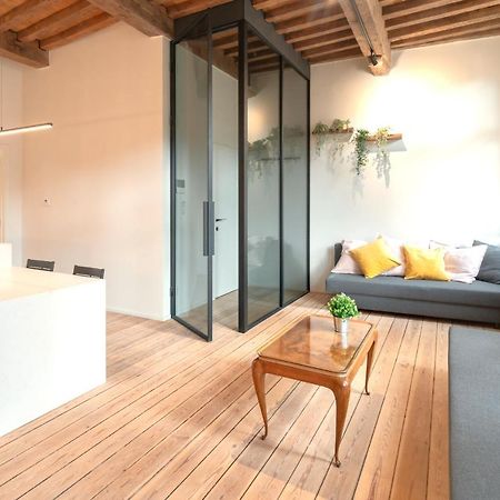 The Hendrik Square Apartments アントウェルペン エクステリア 写真