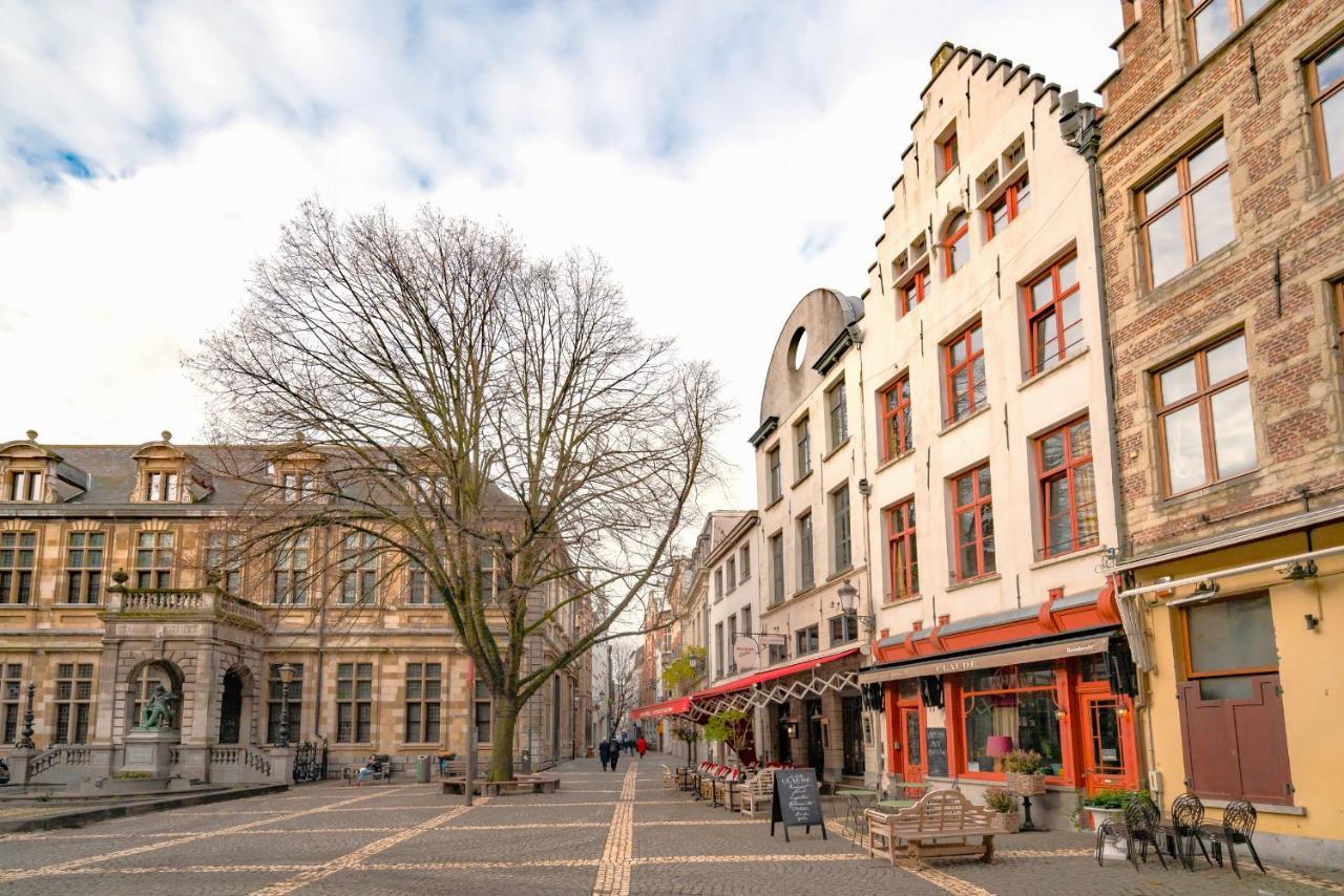 The Hendrik Square Apartments アントウェルペン エクステリア 写真